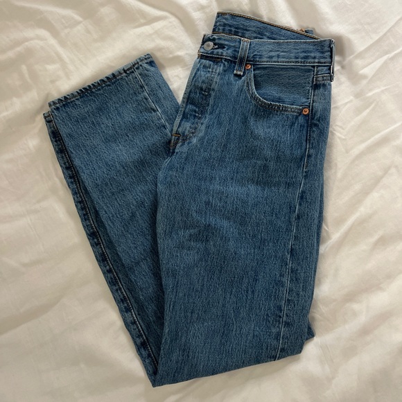 Vintage 501 Levi Jeans - Picture 2 of 5